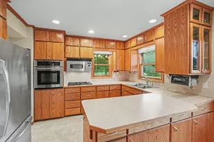 1145 W Lakewood Blvd, Holland, MI 49424 - Photo 7