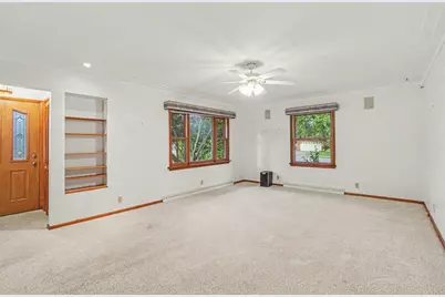 1145 W Lakewood Boulevard, Holland, MI 49424 - Photo 3