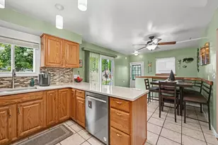 14441 Arden St, Livonia, MI 48154 - Photo 5