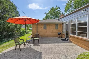 1410 Woodcliff Dr SE, East Grand Rapids, MI 49506 - Photo 45