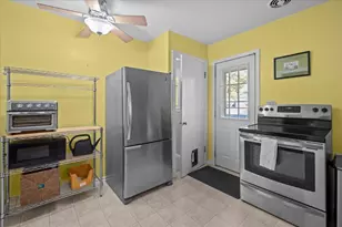 2926 Cheney Ave NE, Grand Rapids, MI 49505 - Photo 11