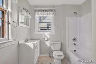 1318 Wealthy St SE, Grand Rapids, MI 49506 - Photo 13
