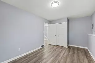 2923 Quartz Dr, Troy, MI 48085 - Photo 15