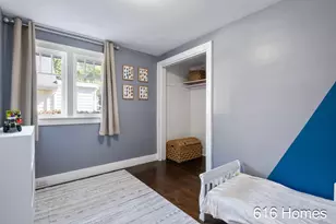810 Oaklawn St NE, Grand Rapids, MI 49505 - Photo 15
