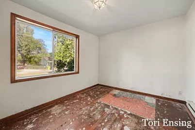 919 W Grove Street, Greenville, MI 48838 - Photo 11