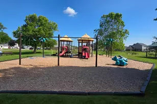 9885 Milburn St, Livonia, MI 48150 - Photo 21