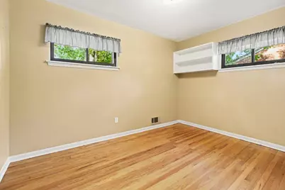 9885 Milburn Street, Livonia, MI 48150 - Photo 7