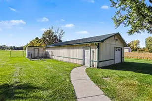 9410 N Branch Rd, Watervliet, MI 49098 - Photo 27