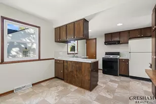 309 E 12th St, Holland, MI 49423 - Photo 15
