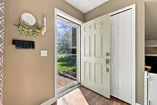 10268 Ashton Dr, Pinckney, MI 48169 - Photo 3
