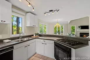 414 Spear St, Saugatuck, MI 49453 - Photo 5