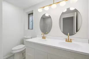 6843 Leslee Crest Dr, West Bloomfield, MI 48322 - Photo 29