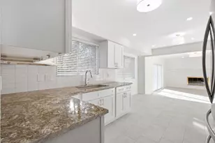 6843 Leslee Crest Dr, West Bloomfield, MI 48322 - Photo 13