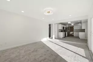 6843 Leslee Crest Dr, West Bloomfield, MI 48322 - Photo 9