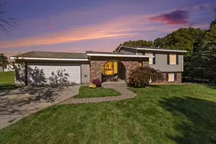 1557 Trentwood St SW, Wyoming, MI 49509 - Photo 27