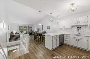 117 Shoreline Rd, Holland, MI 49424 - Photo 9