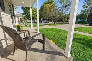 9098 Clippert St, Taylor, MI 48180 - Photo 5