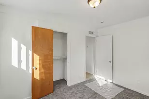 9098 Clippert St, Taylor, MI 48180 - Photo 17