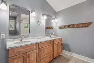 838 Conger St, South Haven, MI 49090 - Photo 19