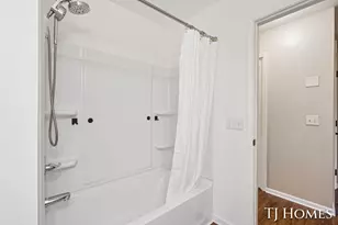 2472 Appleton Dr NE, Grand Rapids, MI 49525 - Photo 25