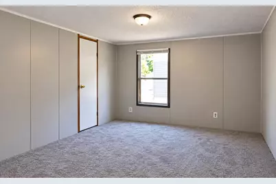 1481 Kenora Street, Norton Shores, MI 49444 - Photo 17
