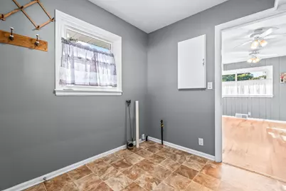 31 W Hallett Street, Hillsdale, MI 49242 - Photo 17