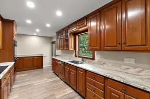 183 N Clubview Dr, Ypsilanti, MI 48197 - Photo 13