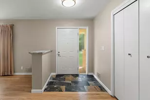 183 N Clubview Dr, Ypsilanti, MI 48197 - Photo 5