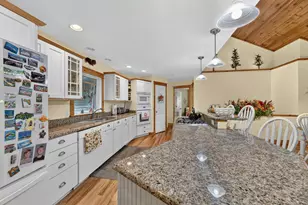 326 Midlakes Blvd, Plainwell, MI 49080 - Photo 3