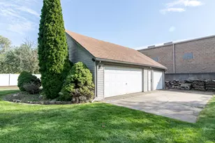 30211 Beechwood St, Garden City, MI 48135 - Photo 25