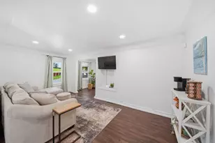 300 Park Ave, Jackson, MI 49203 - Photo 9
