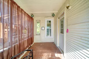 1902 Plymouth St, Jackson, MI 49203 - Photo 9