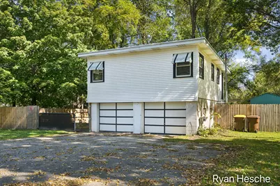30 S Pleasant Street, Saranac, MI 48881 - Photo 1