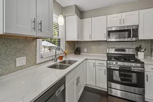 843 Fairfield Ave NW, Grand Rapids, MI 49504 - Photo 15