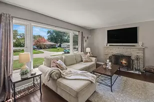 843 Fairfield Ave NW, Grand Rapids, MI 49504 - Photo 9