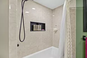 7337 Yorkshire Dr, Hudsonville, MI 49426 - Photo 19
