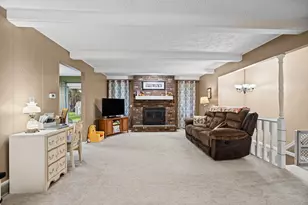 7337 Yorkshire Dr, Hudsonville, MI 49426 - Photo 9