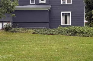 341 E Napier Ave, Benton Harbor, MI 49022 - Photo 3