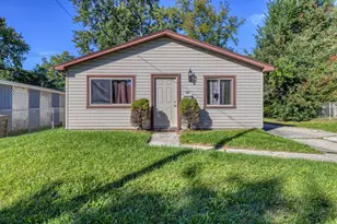 887 Kettering Ave, Pontiac, MI 48340 - Photo 1