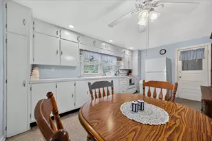 1697 Greenly Ave, Benton Harbor, MI 49022 - Photo 27