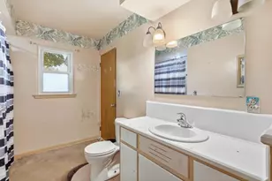2211 Apple Ave NW, Grand Rapids, MI 49504 - Photo 9