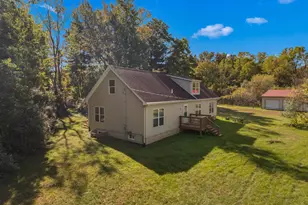 6091 E Chicago Rd, Jonesville, MI 49250 - Photo 13