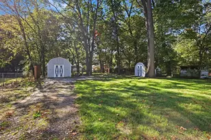 1451 Canterbury Ave, Norton Shores, MI 49444 - Photo 13