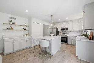2210 Green Valley Ct, Ann Arbor, MI 48103 - Photo 15