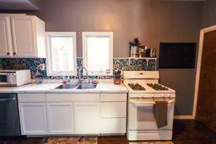 538 Ely St, Allegan, MI 49010 - Photo 5