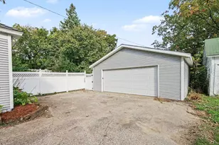 233 E Thorn St, Hastings, MI 49058 - Photo 23