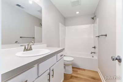 807 E Fairplains Street, Greenville, MI 48838 - Photo 15