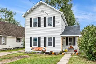 302 W Charles St, Greenville, MI 48838 - Photo 5