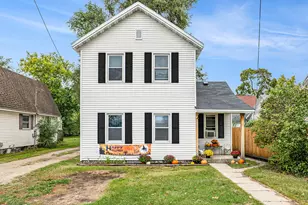302 W Charles St, Greenville, MI 48838 - Photo 3