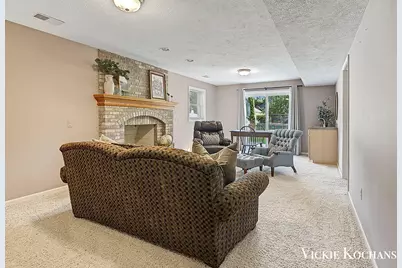 1676 Pinecroft Court SW, Wyoming, MI 49519 - Photo 31